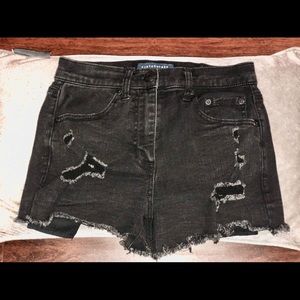Aèro black denim shorts